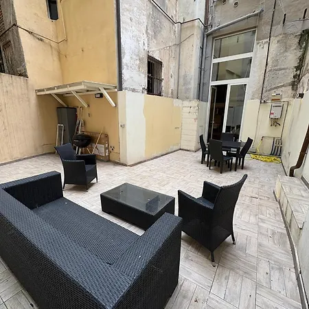 Loft Con Terrazzo Nei Vicoli